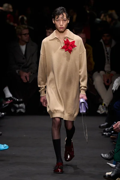 Look 7